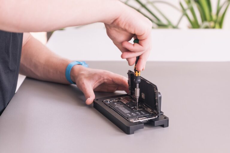 Revive Your Phone Today with Expert Repairs at FixationCenter
