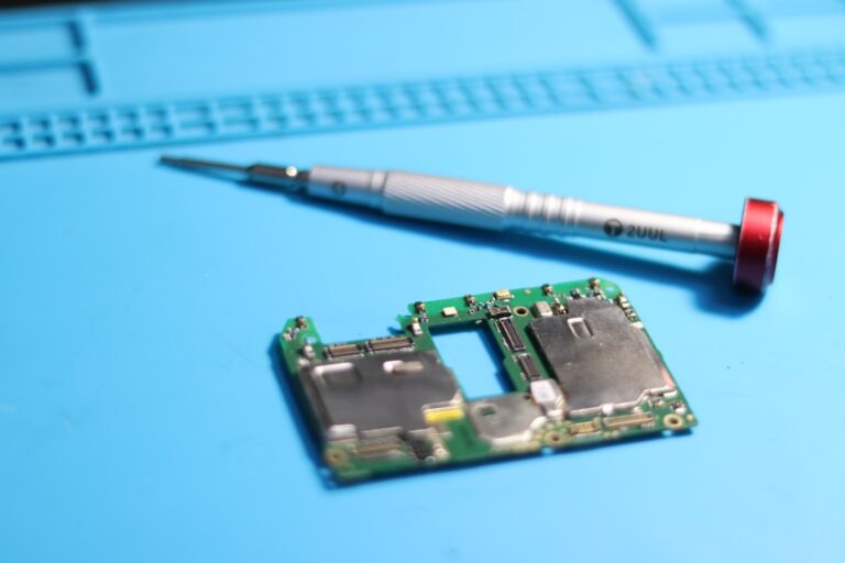 Quick Turnaround Time on All Phone Repairs at FixationCenter